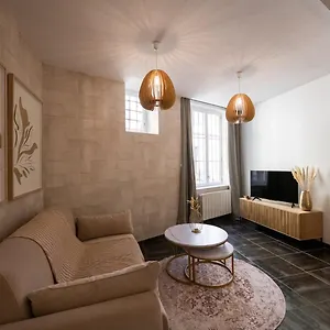 https://la-suite-sepia-superbe-appartement-tout-confort-au.hotels-rhonealpes.com